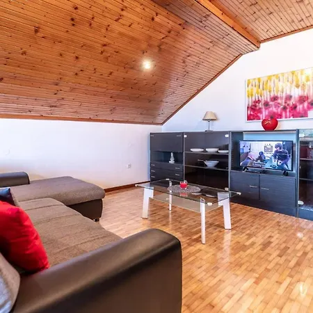 Ivana Appartement *